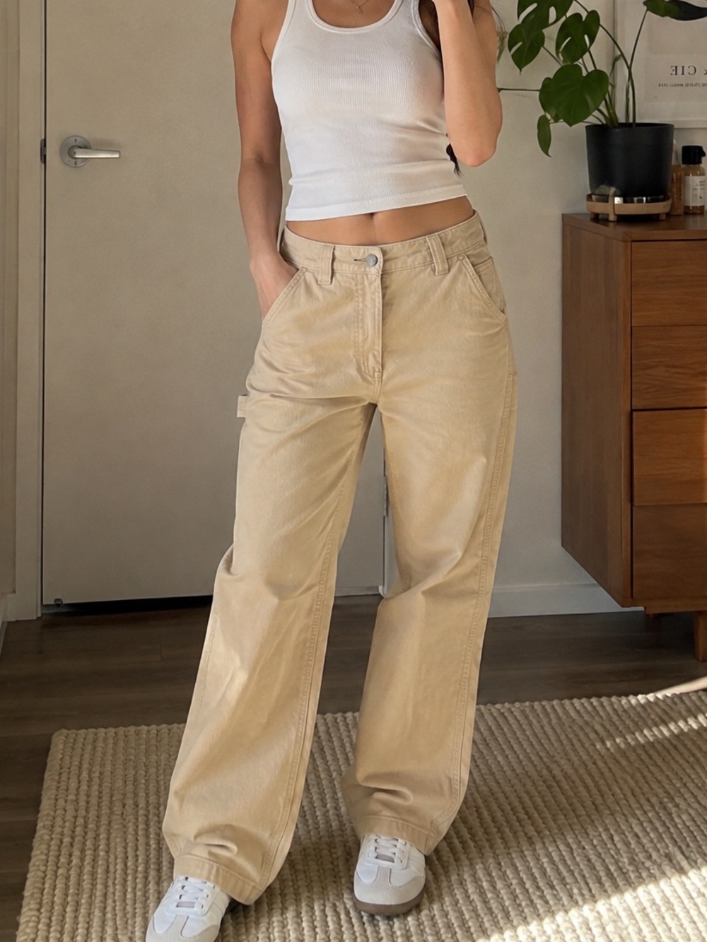 Aritzia TNA Greenwich Carpenter Pants Beige Tan Size 4